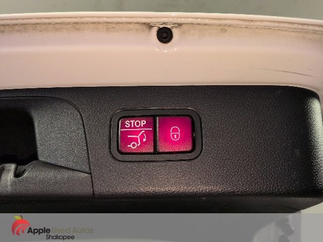 Used 2018 Mercedes-Benz GLC 300 4MATIC image 9