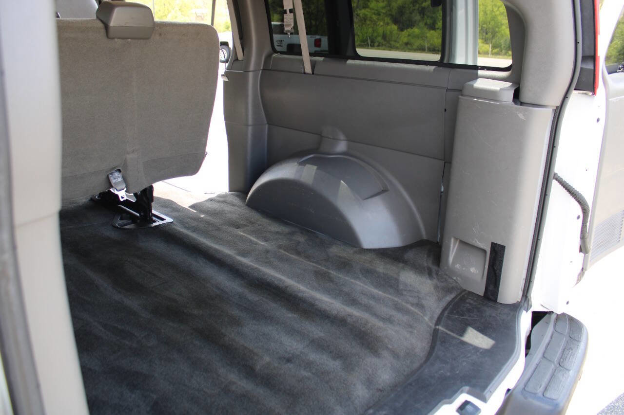 Used 2014 GMC Savana 1500 LT w/ LT Preferred Equipment Group RWD image 28