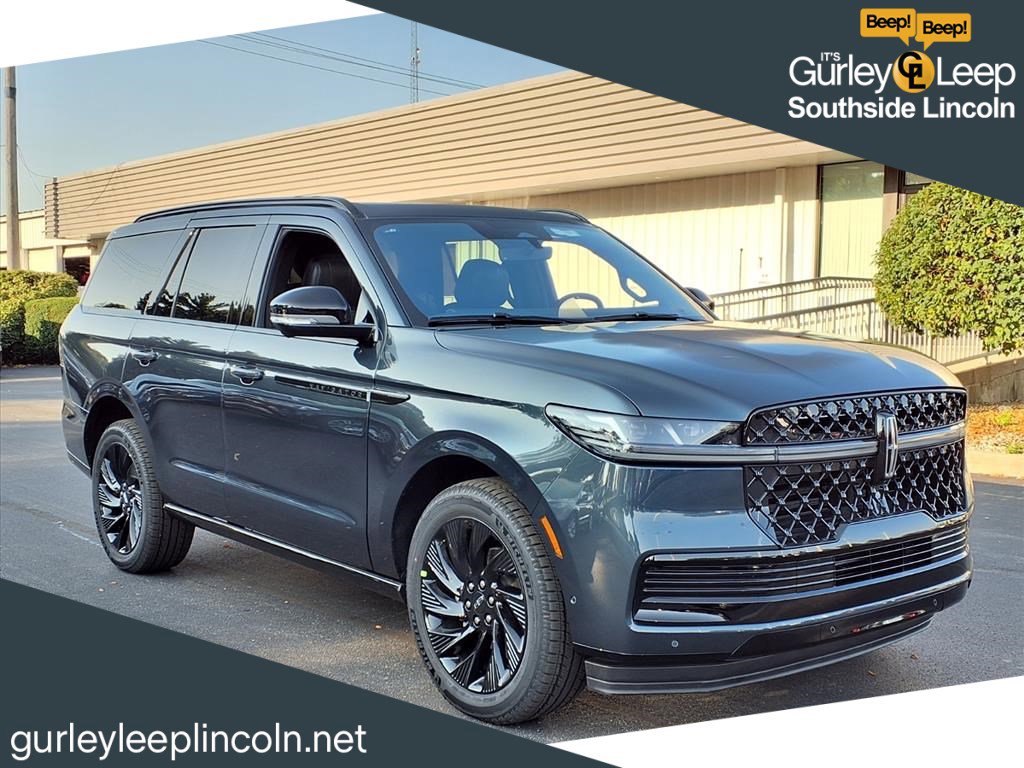 New 2025 Lincoln Navigator Reserve w/ Jet Appearance Package image 1