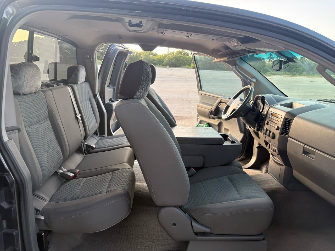 Used 2006 Nissan Titan SE RWD image 35