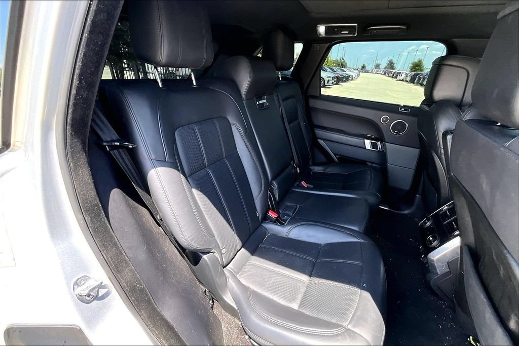 Used 2019 Land Rover Range Rover Sport HSE AWD/4WD image 32