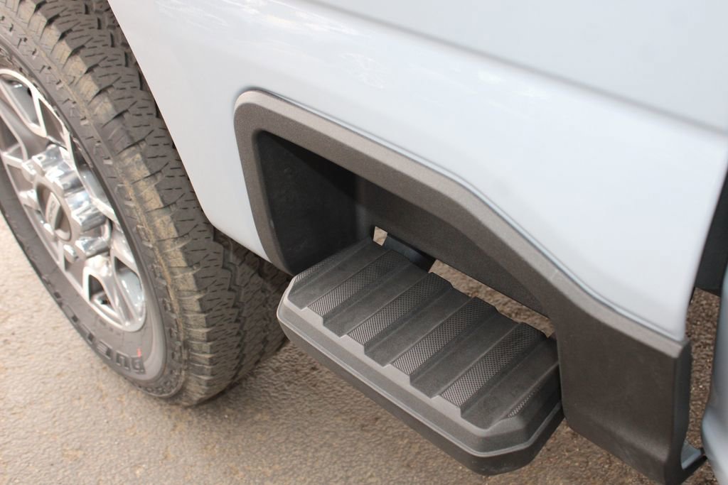 Used 2025 Ford F250 Lariat w/ FX4 Off-Road Package image 64