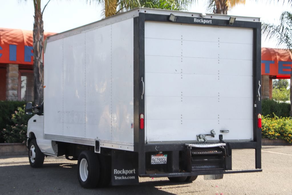 Used 2016 Ford E-450 and Econoline 450 Super Duty w/ Power Windows & Locks Group RWD image 6