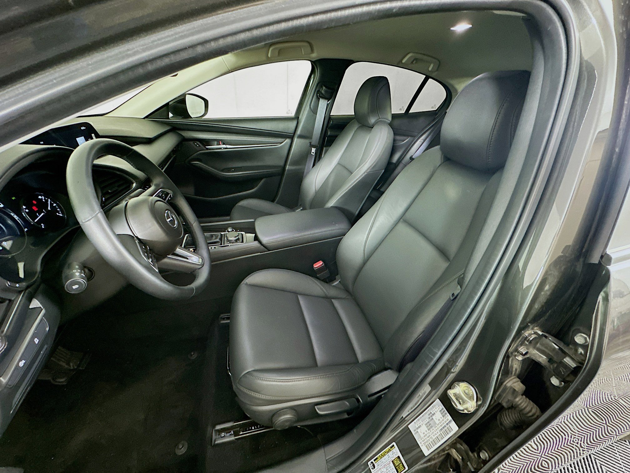 Used 2025 MAZDA MAZDA3 s FWD image 13