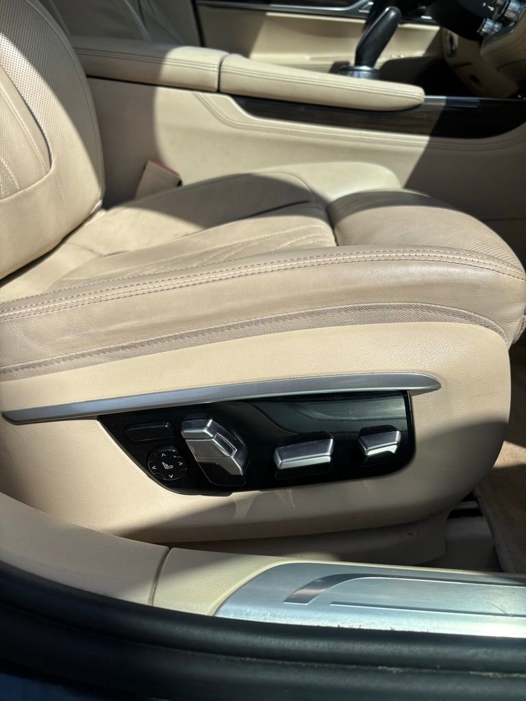 Used 2016 BMW 750i xDrive image 20