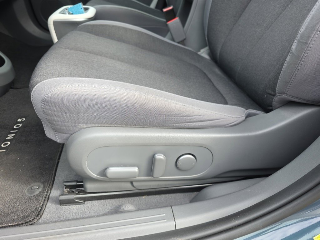 Used 2022 Hyundai Ioniq 5 SE image 18