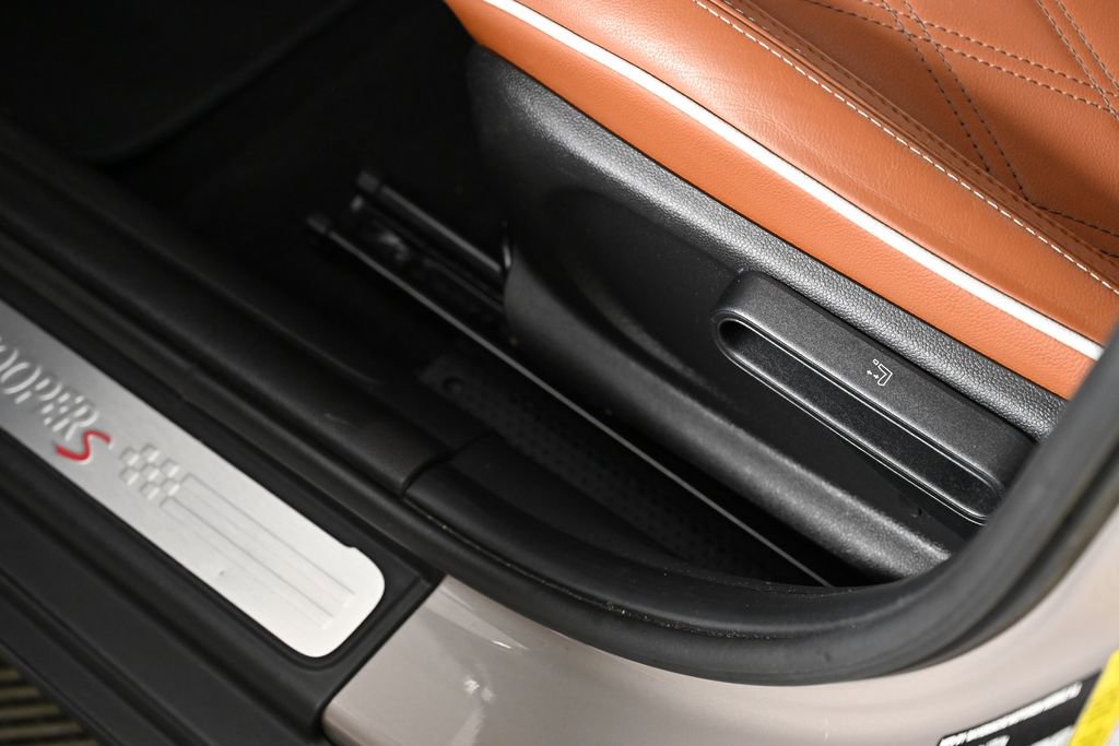 Used 2023 MINI Cooper S w/ Signature Upholstery Package image 29