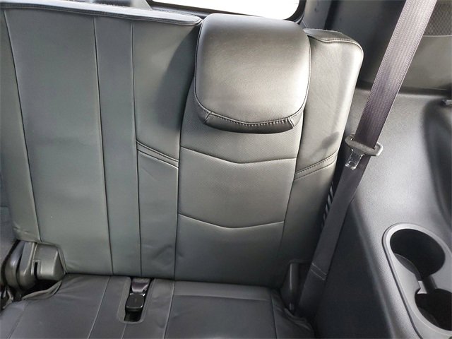 Used 2017 Cadillac Escalade Platinum image 9