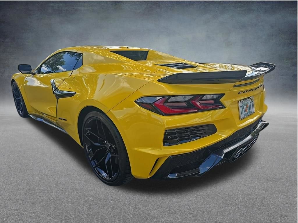 Used 2025 Chevrolet Corvette Z06 image 7