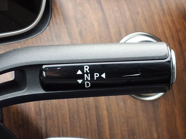 Certified 2025 Mercedes-Benz C 300 4MATIC Sedan image 12