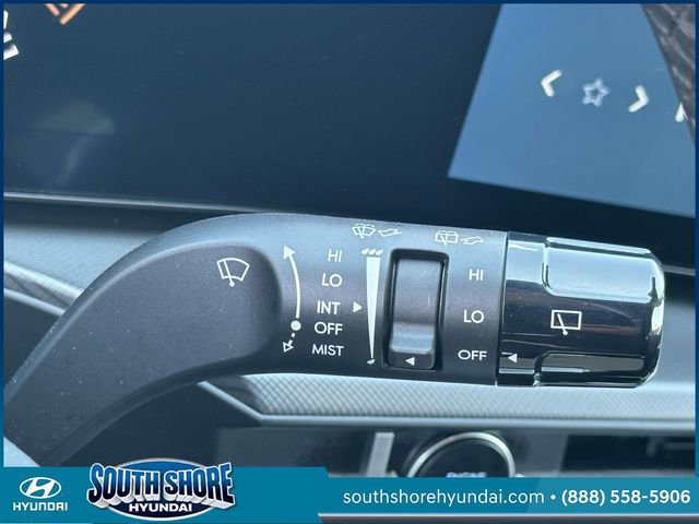 Used 2024 Hyundai Santa Fe SE image 25