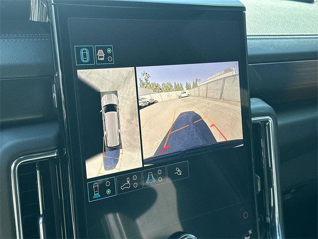 Used 2025 GMC Yukon XL Denali image 14