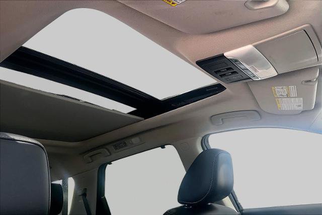 Certified 2023 Nissan Pathfinder Platinum FWD image 14