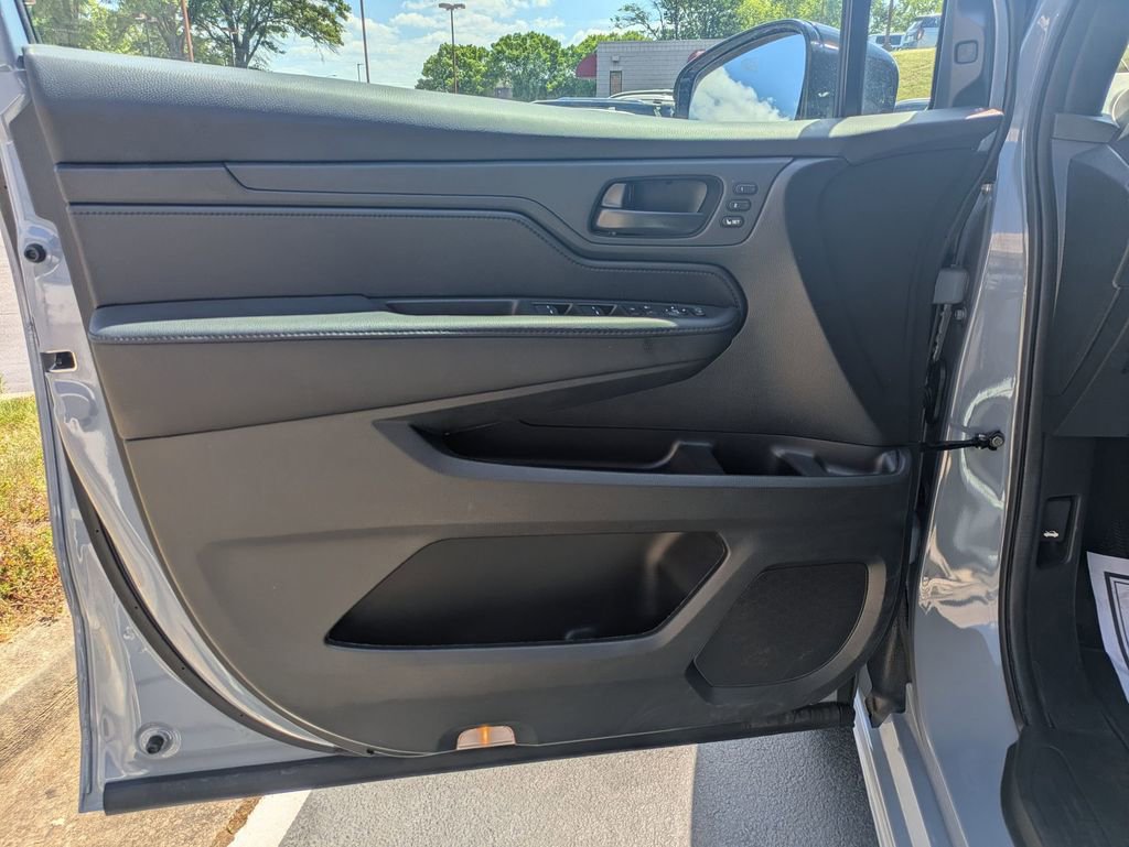Used 2025 Honda Odyssey Sport-L image 11