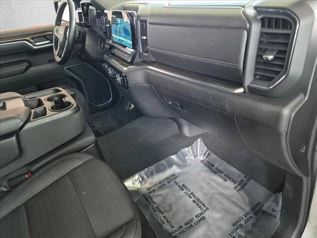 Used 2025 Chevrolet Silverado 1500 LT AWD/4WD image 20