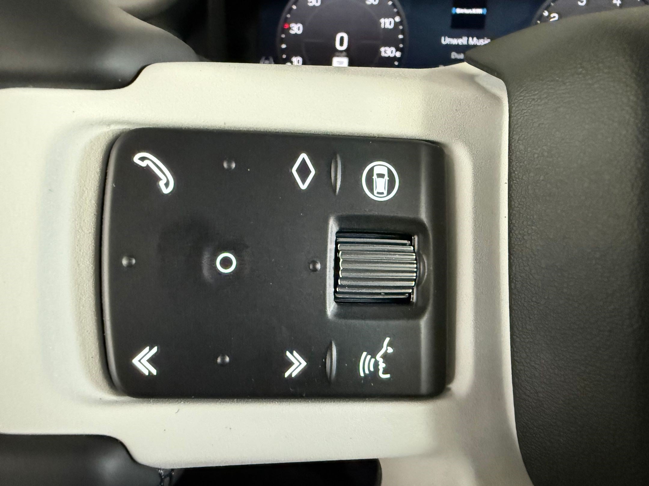 New 2026 Land Rover Defender 110 S AWD/4WD image 32
