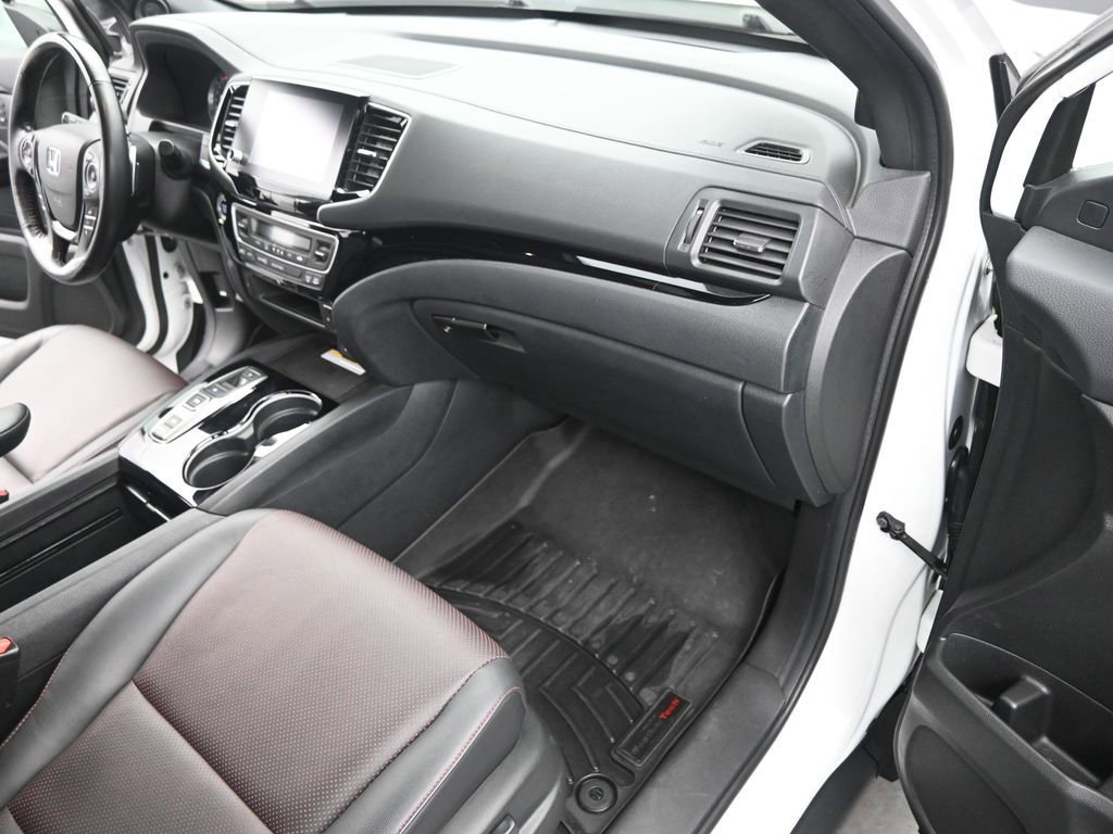 Used 2021 Honda Ridgeline Black Edition image 17
