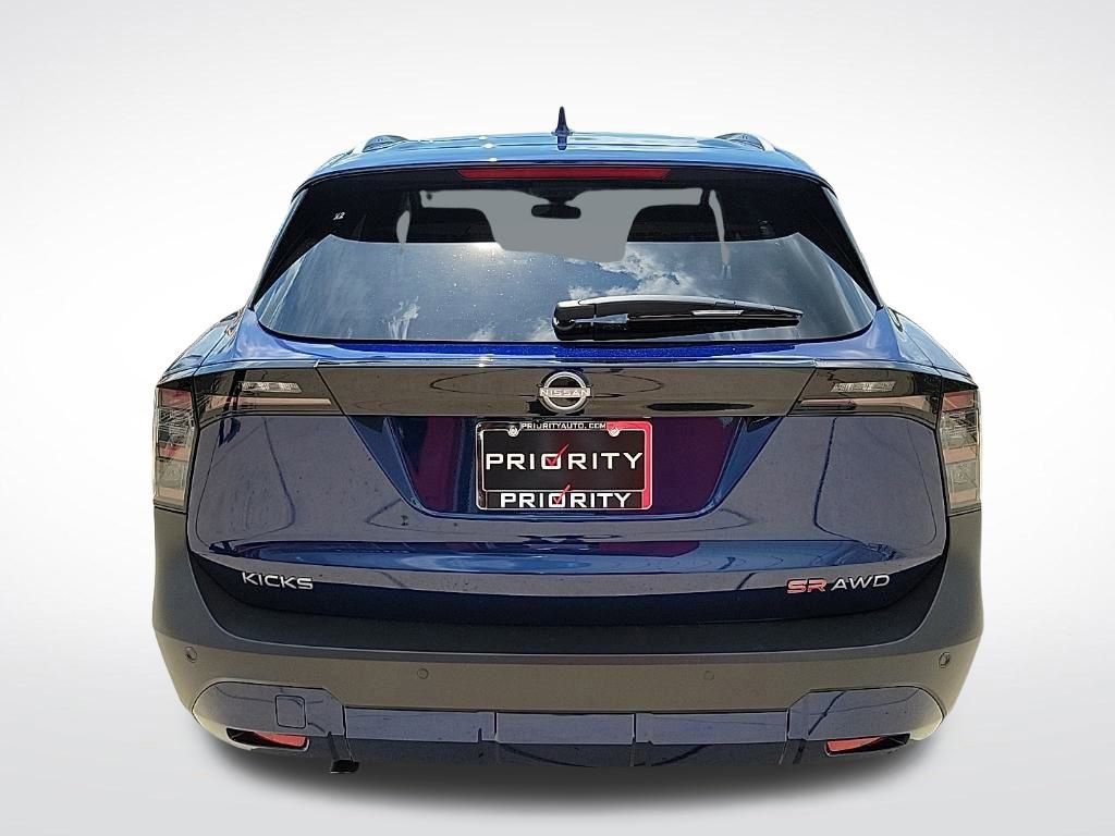 New 2025 Nissan Kicks SR w/ SR Premium Package image 4