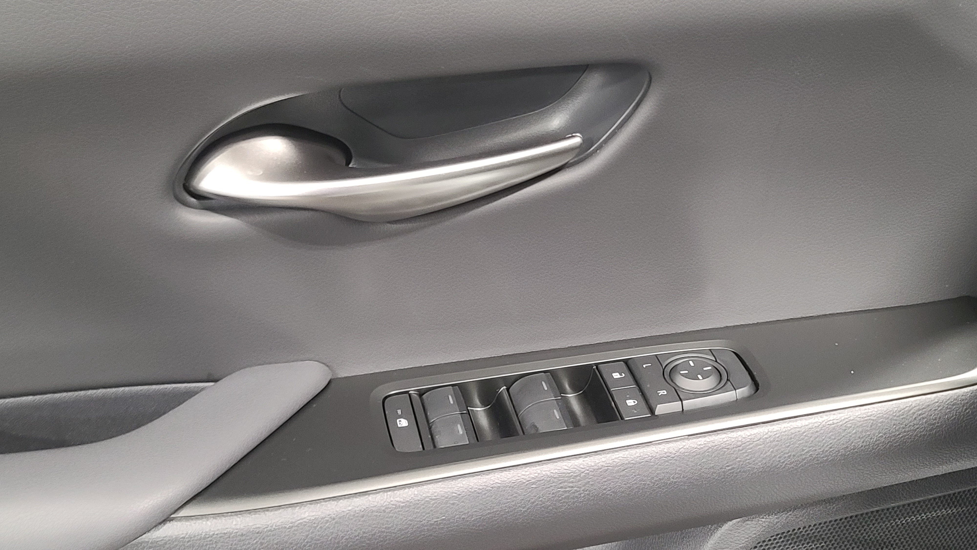 Certified 2026 Lexus UX 300h FWD w/ Accessory Package (2T) image 15