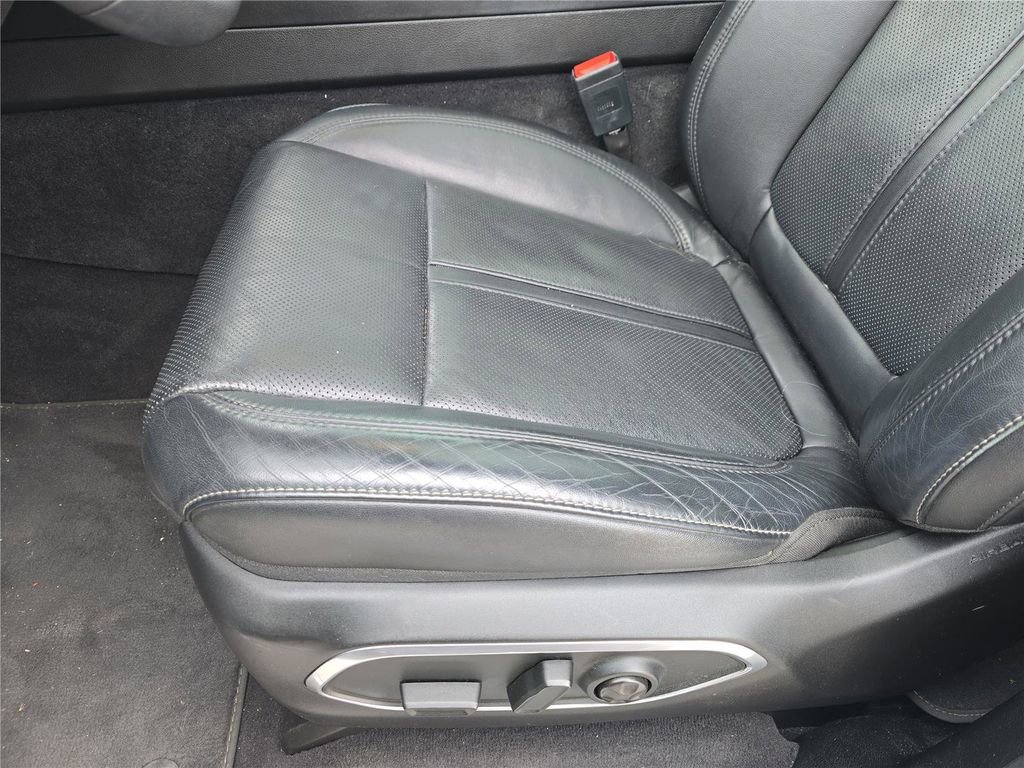 Used 2023 Jeep Wagoneer 4WD w/ Premium Group I image 24