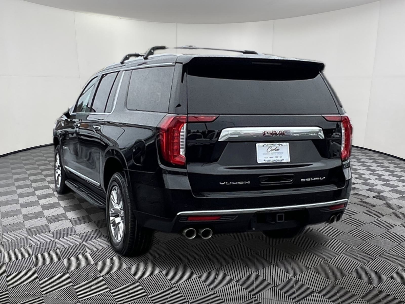 Certified 2022 GMC Yukon XL Denali image 4