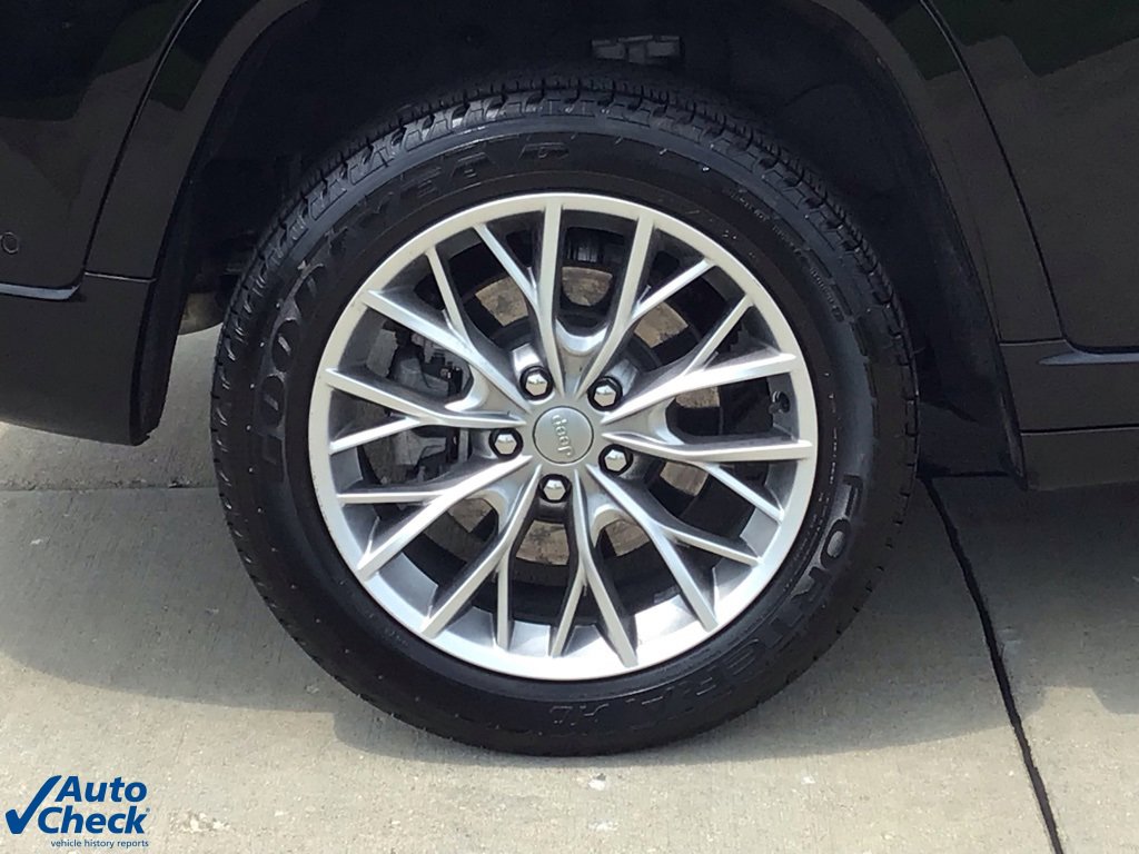 Used 2023 Jeep Grand Cherokee Summit w/ Advanced Protech Group IV image 42