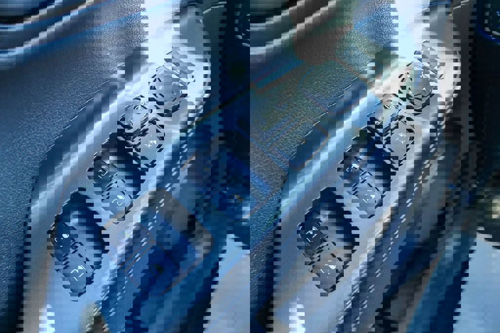 Used 2021 Hyundai Kona SE w/ Cargo Package image 15