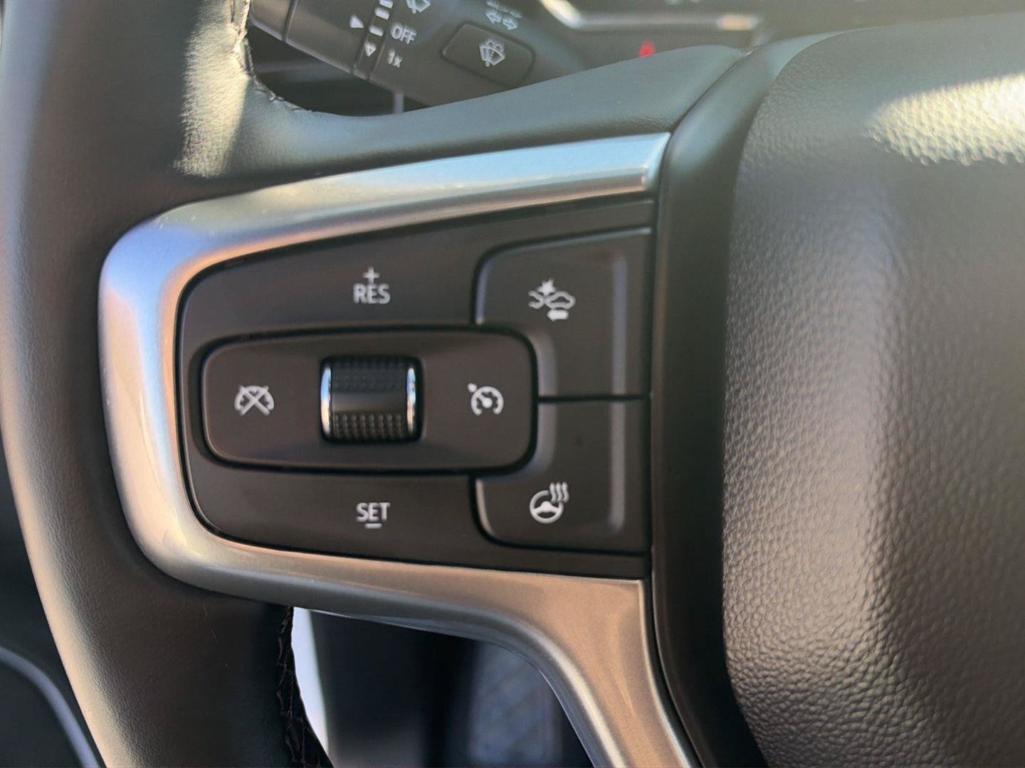 Used 2024 Chevrolet Silverado 1500 LT AWD/4WD image 22