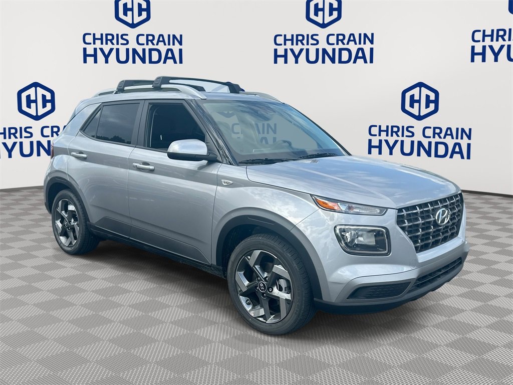 Certified 2025 Hyundai Venue SEL image 1