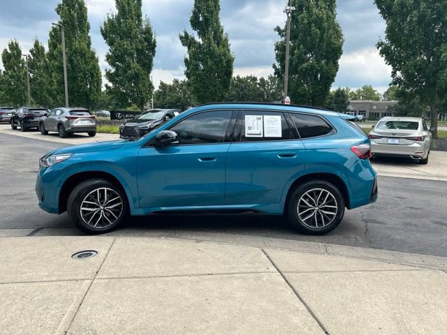 Used 2023 BMW X1 xDrive28i w/ M Sport Package AWD/4WD image 4