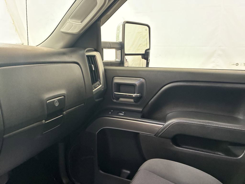Used 2016 Chevrolet Silverado 1500 LT w/ All Star Edition AWD/4WD image 24
