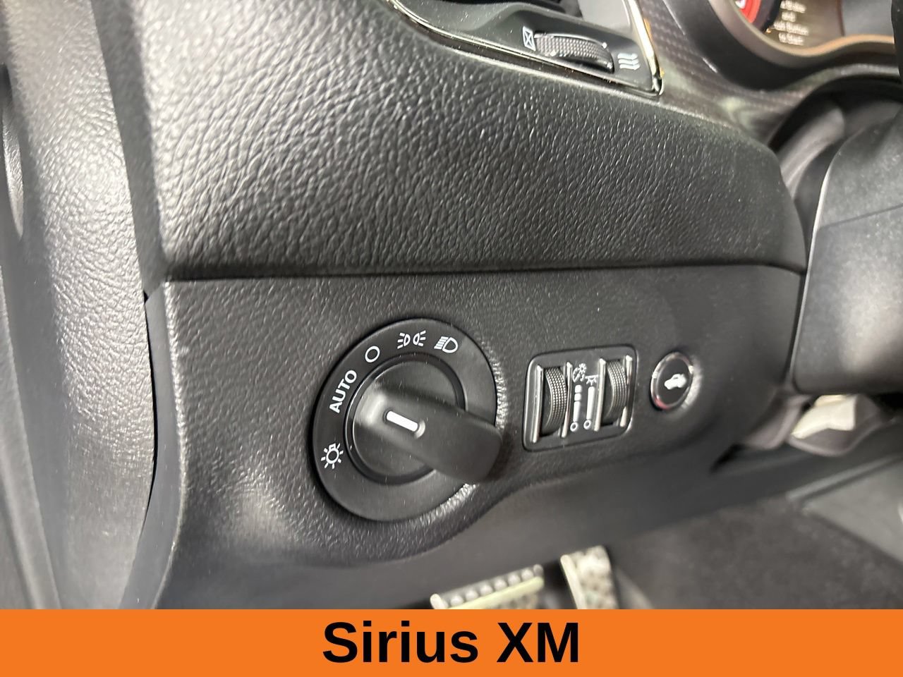 Used 2019 Dodge Challenger SRT Hellcat Redeye RWD image 12