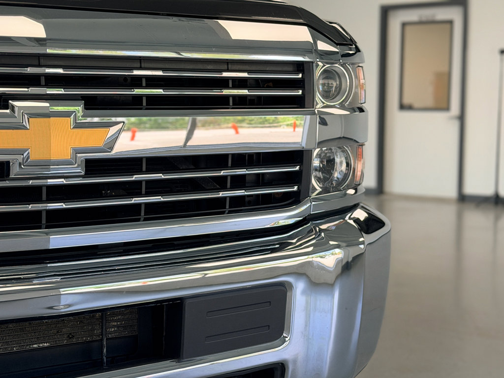 Used 2015 Chevrolet Silverado 2500 W/T w/ WT Convenience Package AWD/4WD image 11