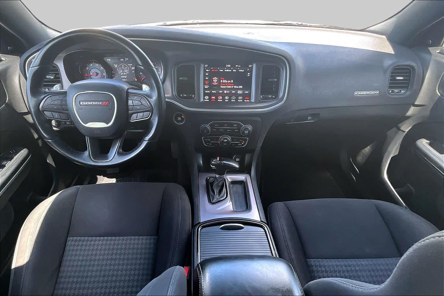 Used 2020 Dodge Charger GT w/ Blacktop Package RWD image 15