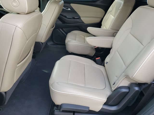 Used 2023 Chevrolet Traverse Premier w/ LPO, Cargo Package FWD image 22