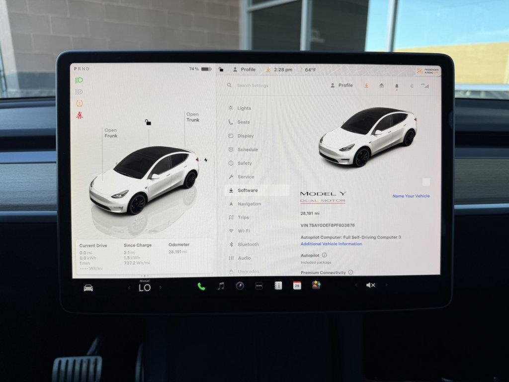 Used 2023 Tesla Model Y Performance image 23