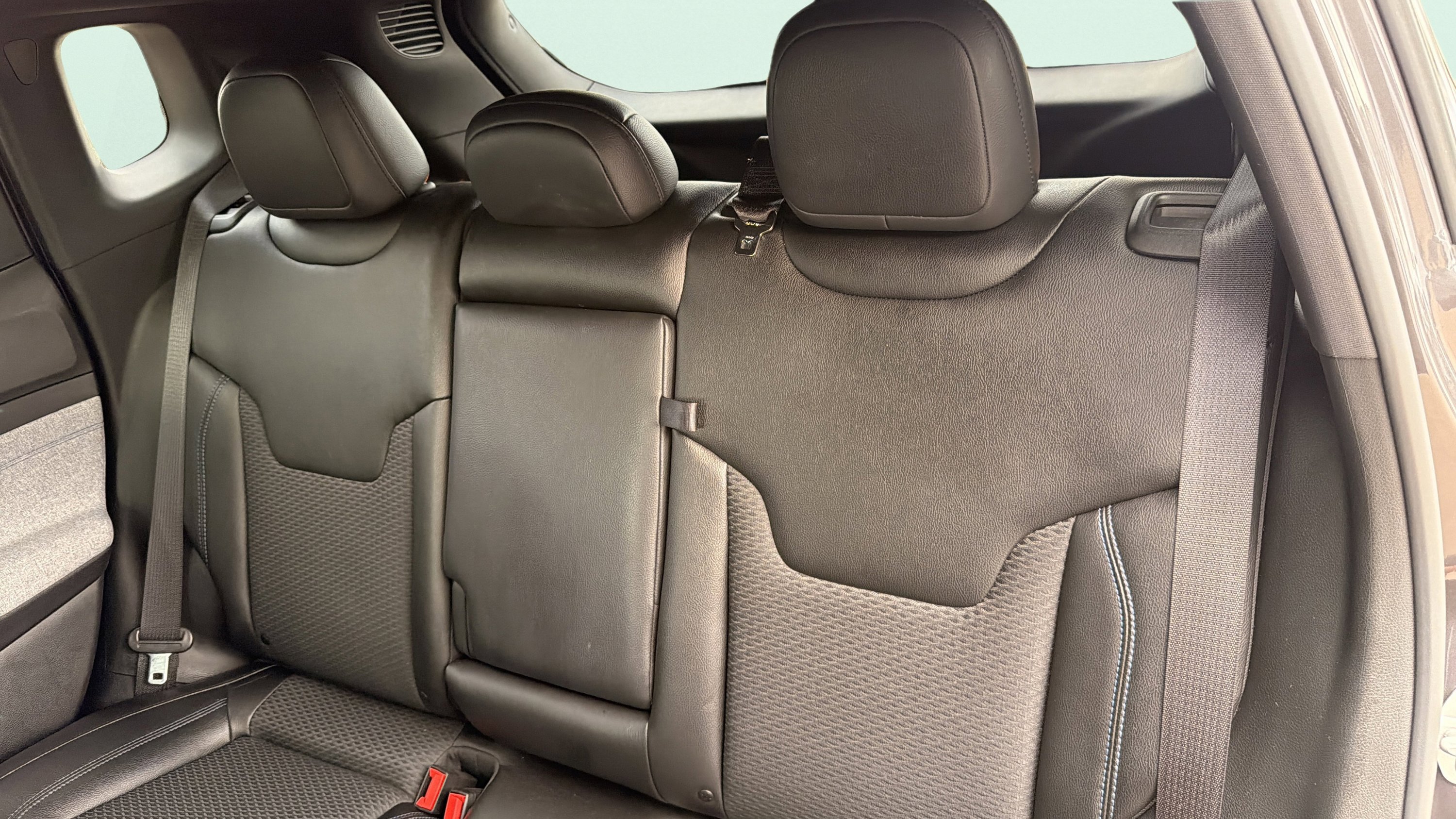 Used 2024 Jeep Compass Latitude image 20