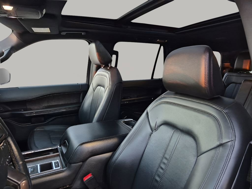 Used 2021 Ford Expedition Limited image 30