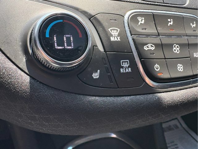 Used 2022 Chevrolet Malibu LT FWD image 24