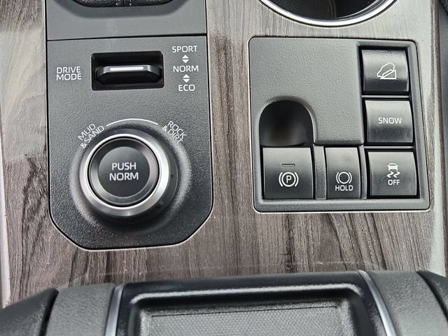 Certified 2025 Toyota Highlander Limited AWD/4WD image 28