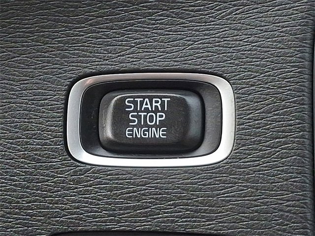 Used 2016 Volvo S60 T5 Cross Country Platinum image 25