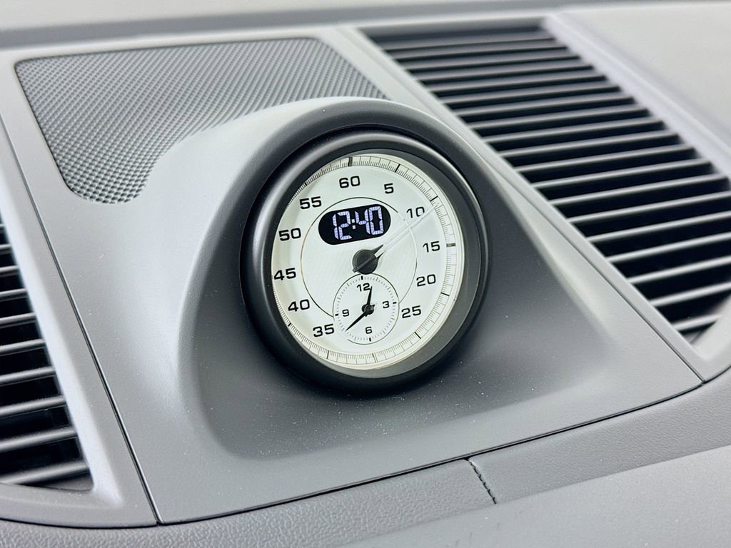 New 2026 Porsche Macan GTS image 17