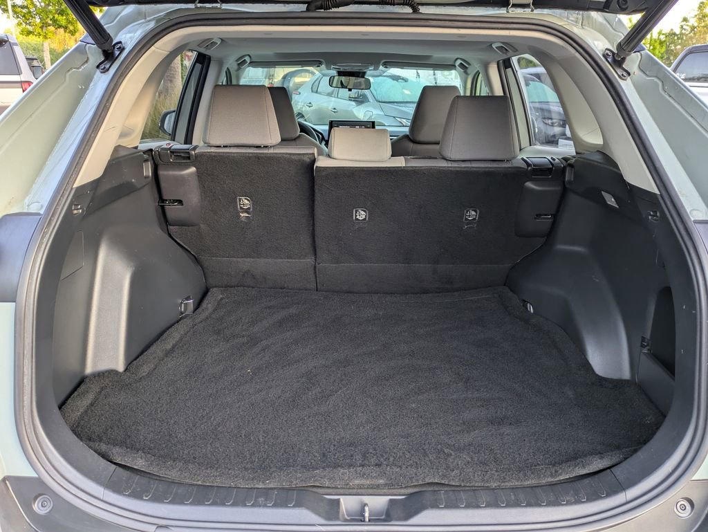 Used 2019 Toyota RAV4 XLE w/ Convenience Package image 14