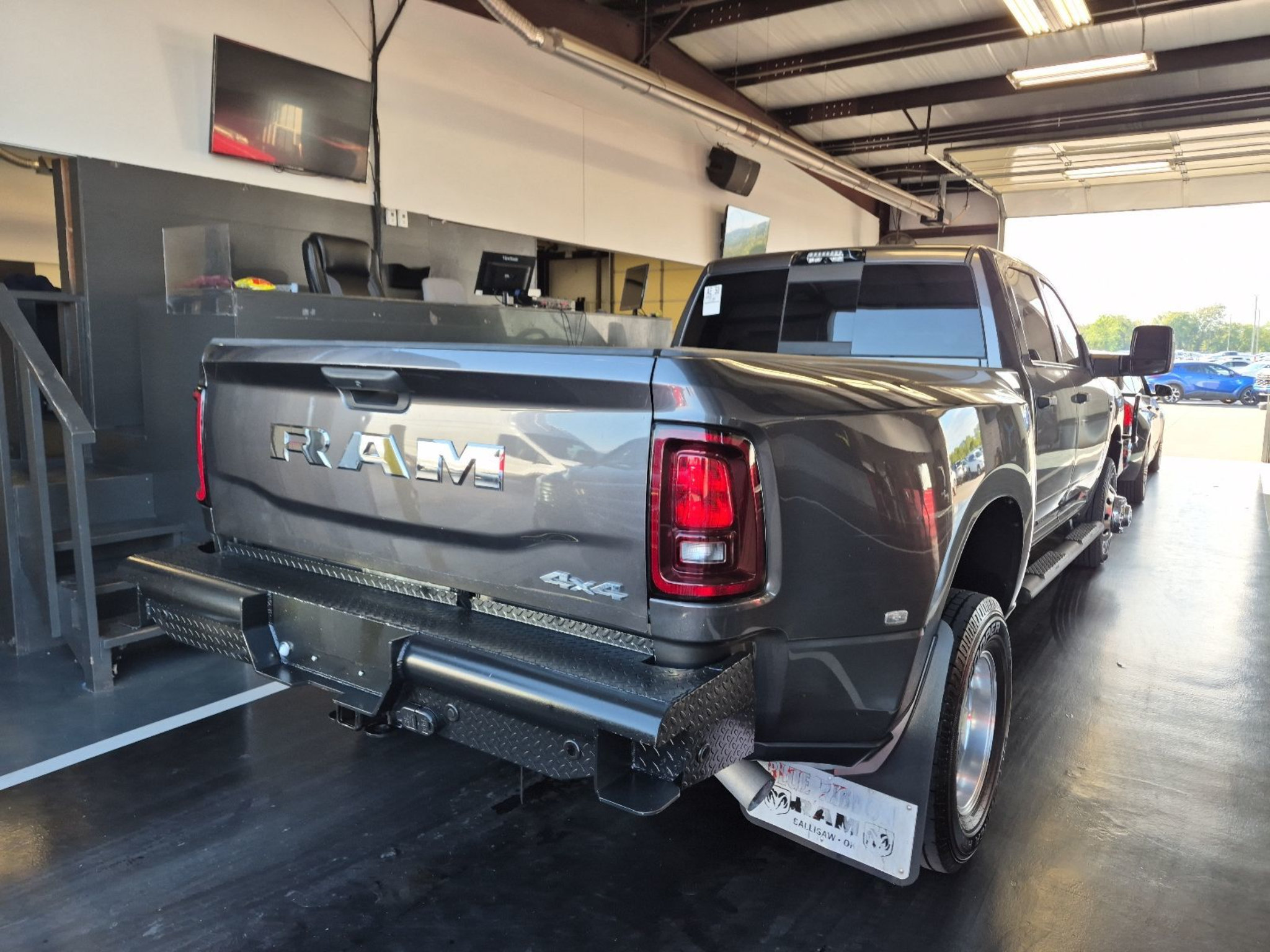 Used 2025 RAM 3500 Tradesman AWD/4WD image 4