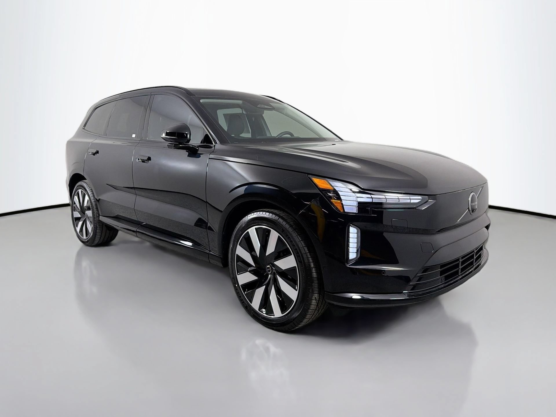 New 2026 Volvo EX90 Ultra AWD/4WD image 3