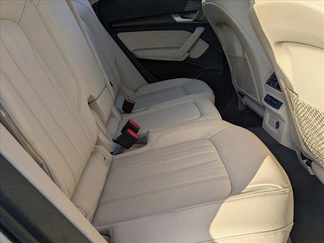 Used 2023 Audi Q5 2.0T Premium w/ Convenience Package AWD/4WD image 18