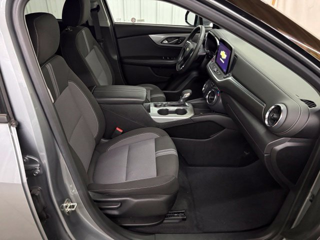 Used 2025 Chevrolet Blazer LT FWD image 22