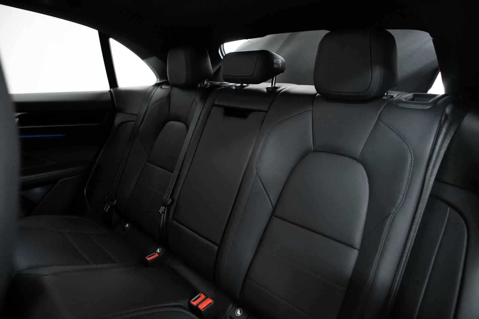 New 2026 Porsche Macan Electric RWD image 36