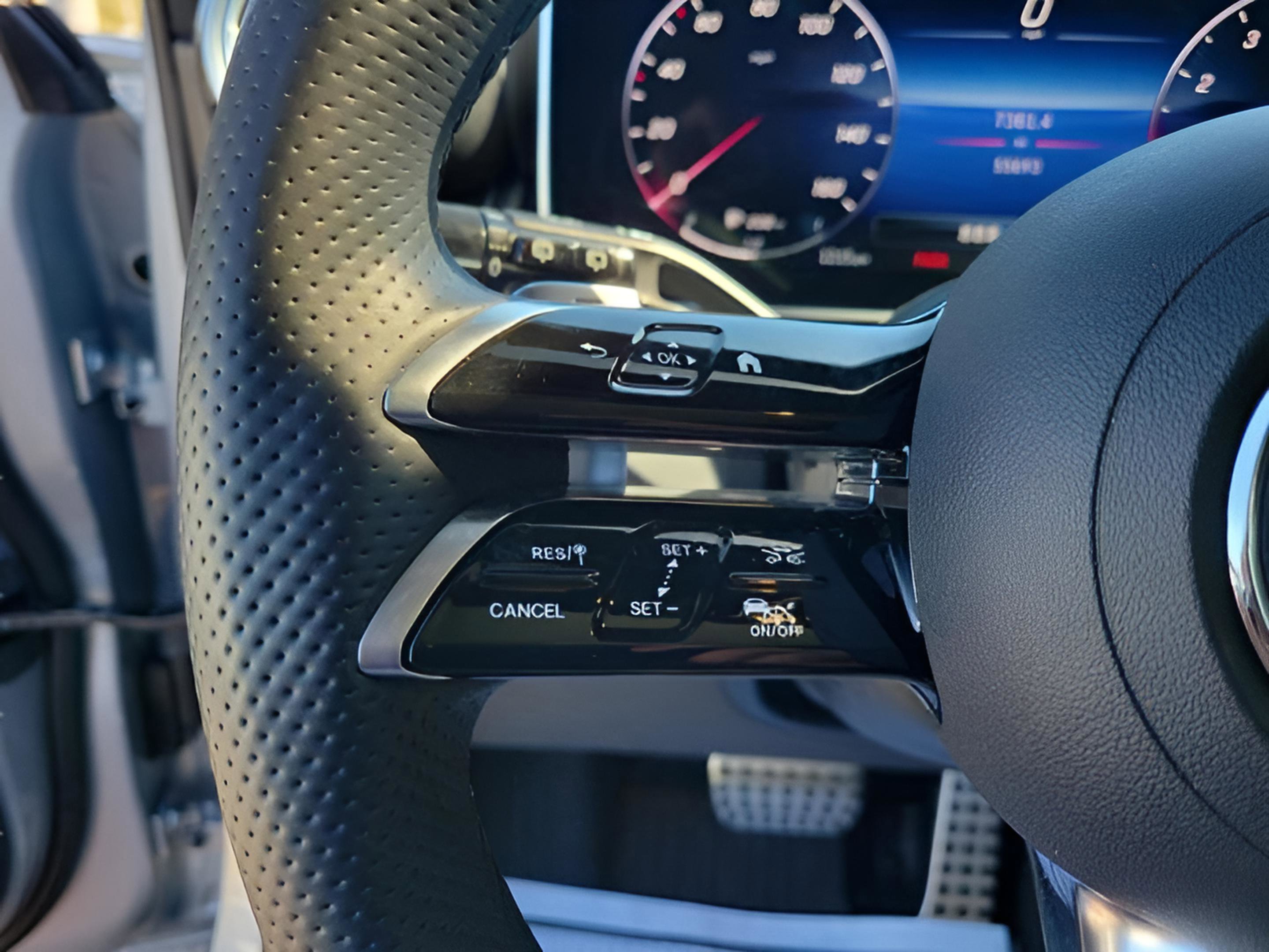 Used 2023 Mercedes-Benz GLC 300 image 24