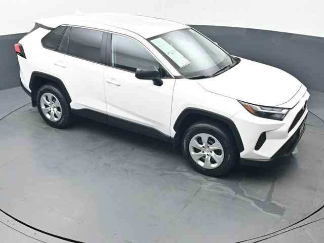 Used 2023 Toyota RAV4 LE AWD/4WD image 42